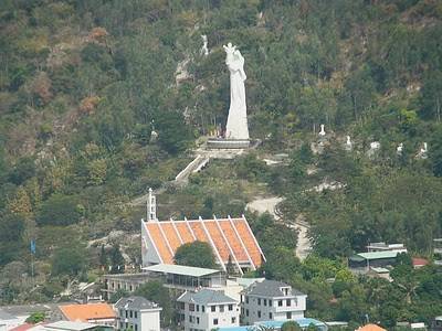 Toàn cảnh Trung tâm Đức Mẹ Bãi Dâu – Ảnh: nguồn mytour.vn