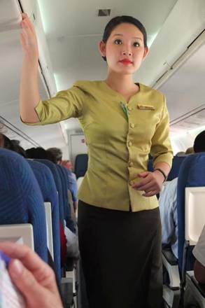 Tiếp viên hàng không Myanmar 
