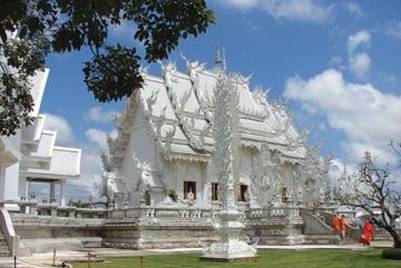 Ngôi chánh điện Wat Rong Khun 