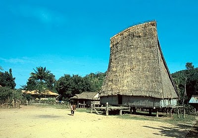 Làng du lịch văn hóa Kon Ktu 