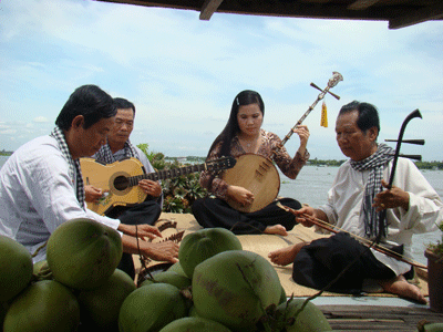 Đờn ca tài tử gắn với sông nước, miệt vườn 