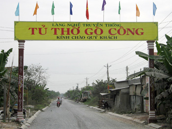 Làng nghề Tủ thờ Gò Công