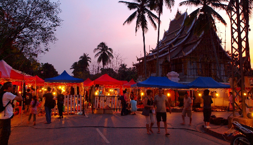 Chợ đêm Luang Prabang 