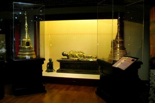 Phòng trưng bày xá lợi 