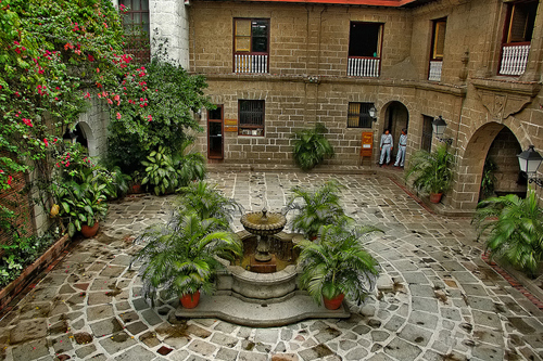 Một khu nhà thuộc địa ở Intramuros 