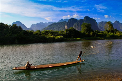 Đánh bắt cá ở Vang Vieng 