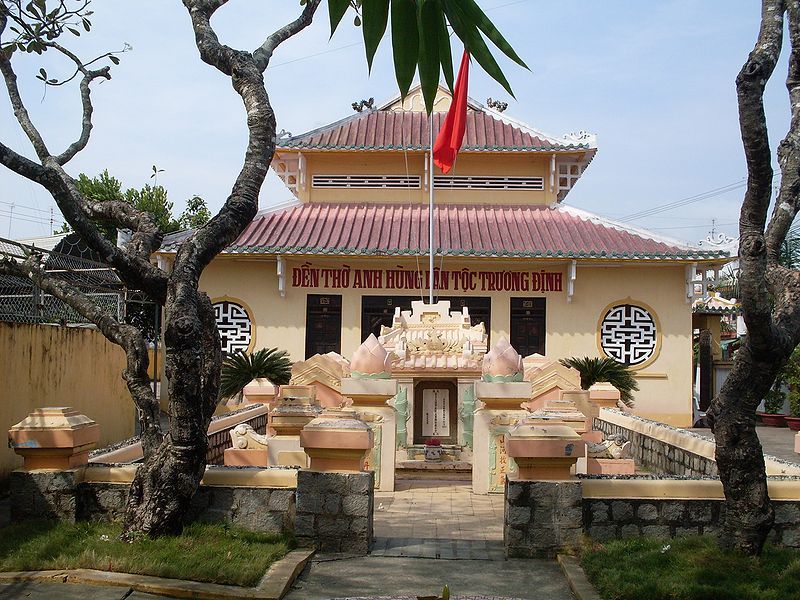Mộ và đền thờ Trương Định 