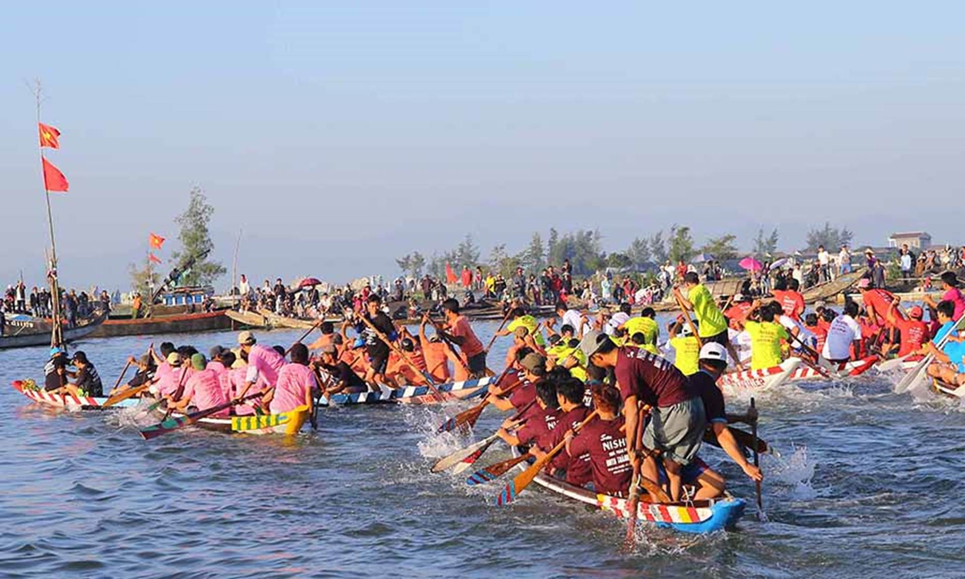 Đua Trải trên phá Tam Giang