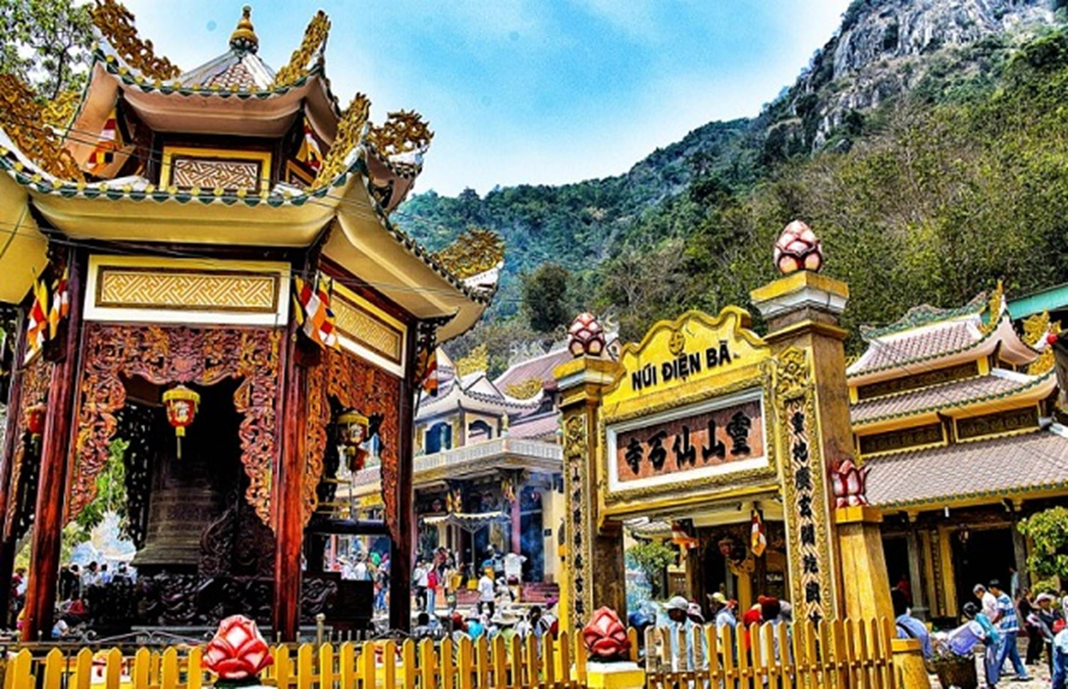 Trẩy hội núi Điện Bà 