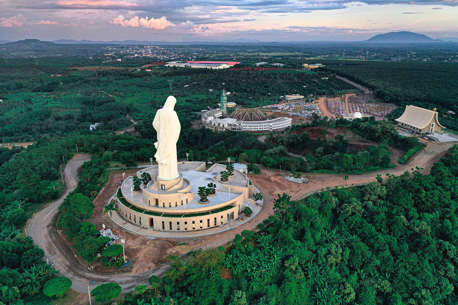 Trung tâm hành hương Đức Mẹ Núi Cúi 
